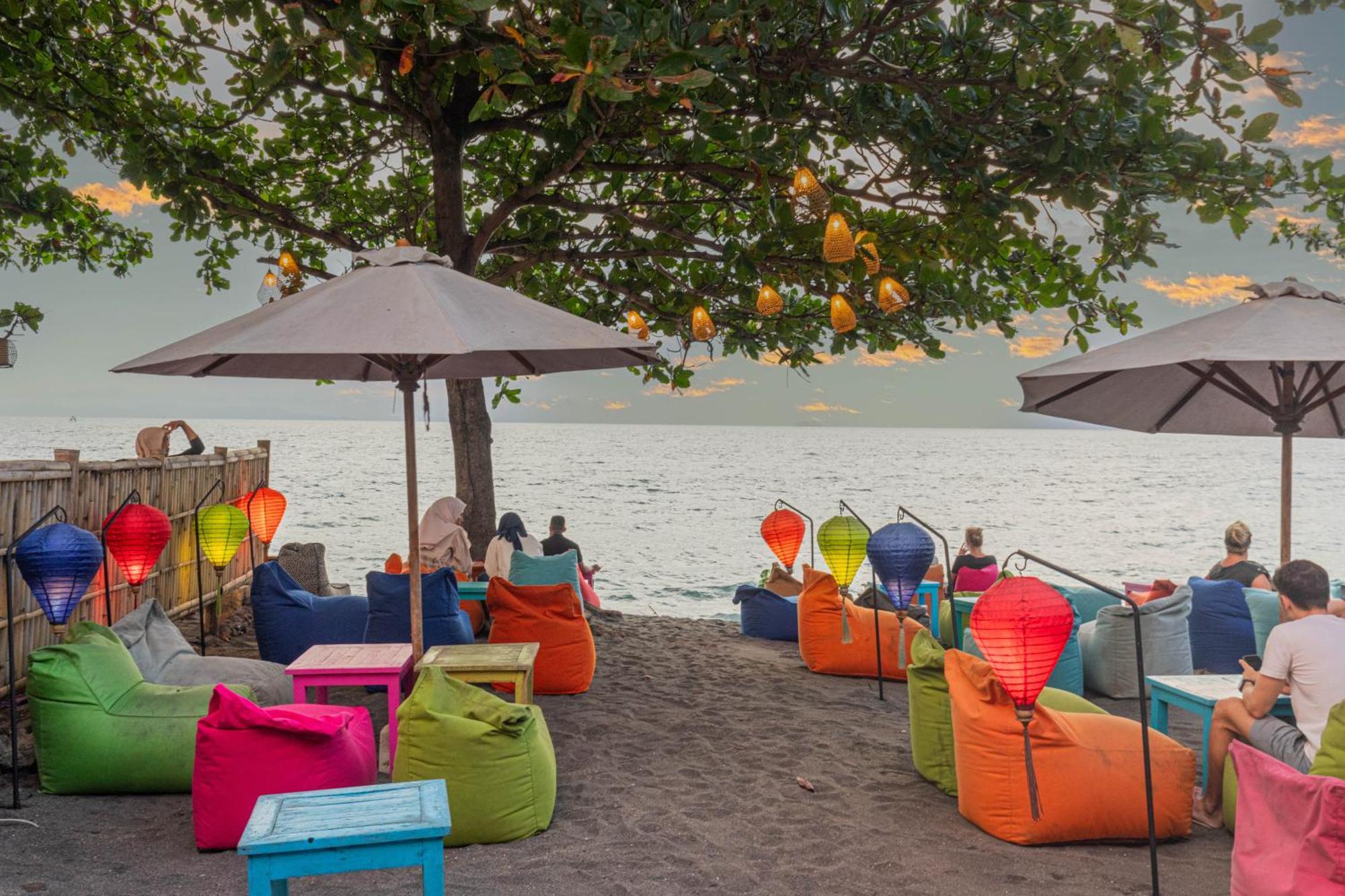 Transit Inn Senggigi Mangsit Exterior foto