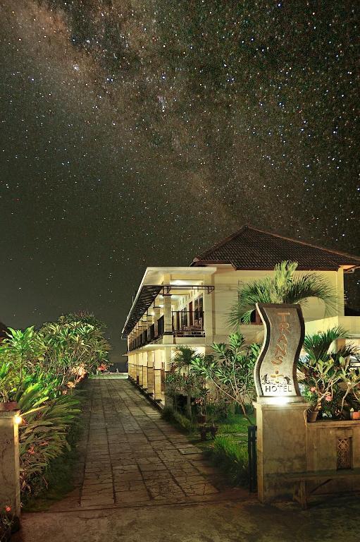 Transit Inn Senggigi Mangsit Exterior foto